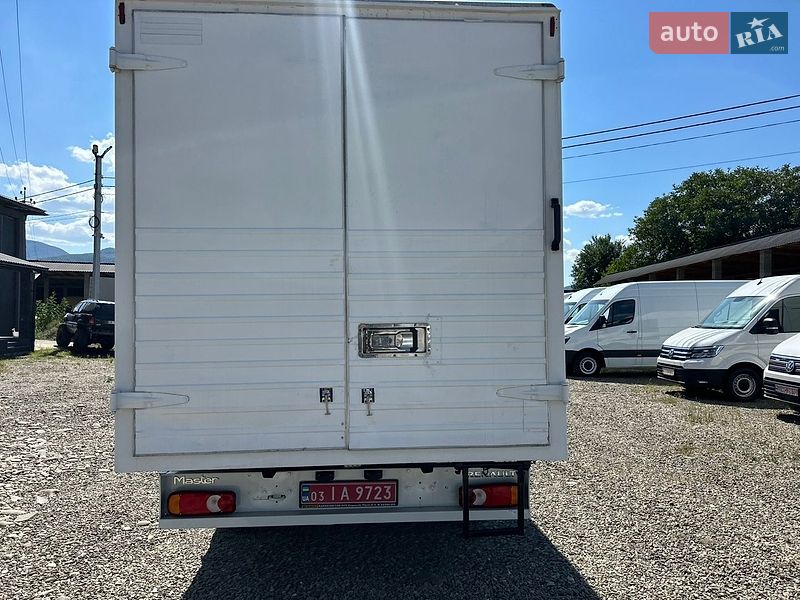 Грузовой фургон Renault Master 2018 в Хусте