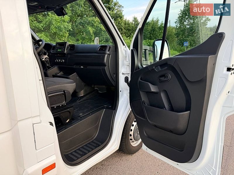 Тентованый Renault Master 2022 в Киеве