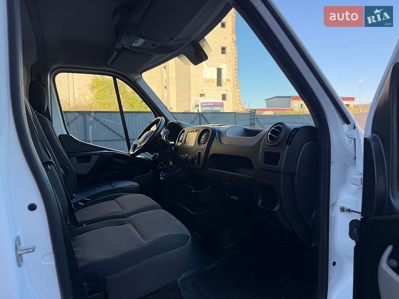 Грузовой фургон Renault Master 2018 в Дубно
