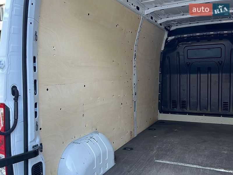 Вантажний фургон Renault Master 2021 в Луцьку