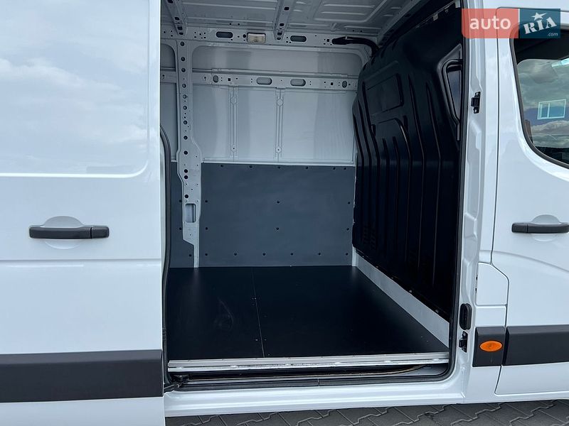 Микроавтобус грузовой (до 3,5т) Renault Master 2022 в Дубно