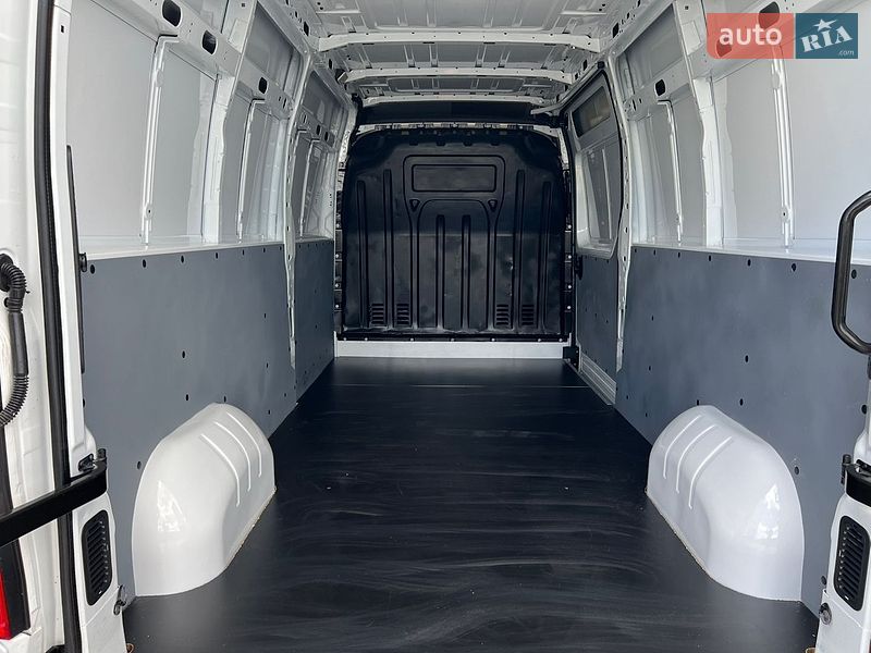 Микроавтобус грузовой (до 3,5т) Renault Master 2022 в Дубно