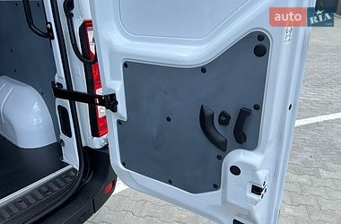 Микроавтобус грузовой (до 3,5т) Renault Master 2022 в Дубно