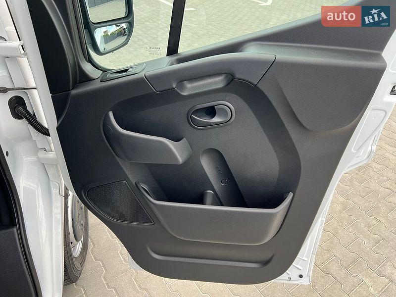Микроавтобус грузовой (до 3,5т) Renault Master 2022 в Дубно