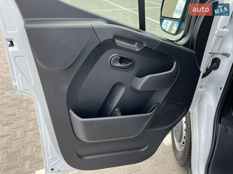 Микроавтобус грузовой (до 3,5т) Renault Master 2022 в Дубно