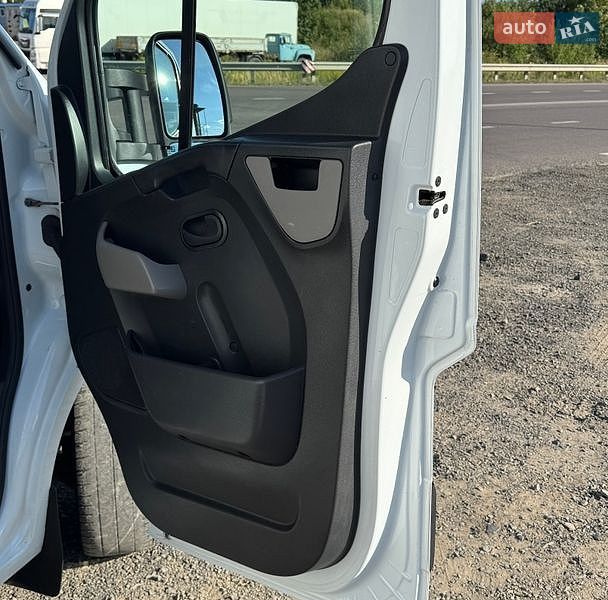 Вантажний фургон Renault Master 2017 в Луцьку