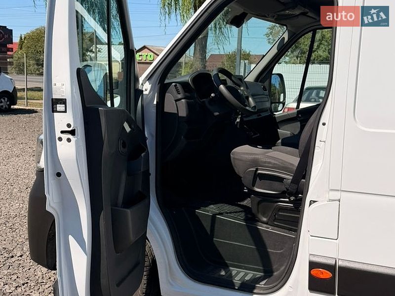 Грузовой фургон Renault Master 2022 в Луцке
