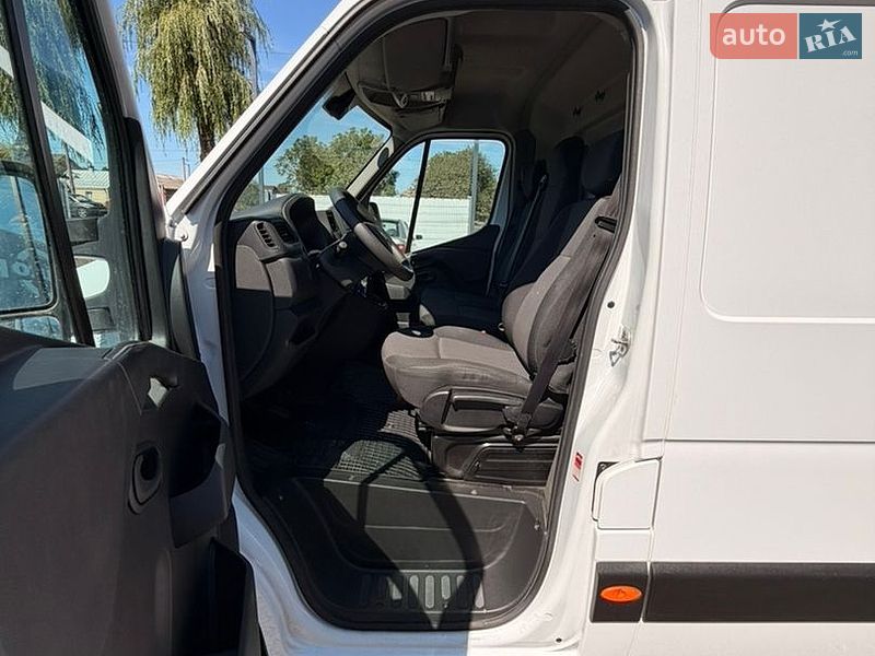 Грузовой фургон Renault Master 2022 в Луцке