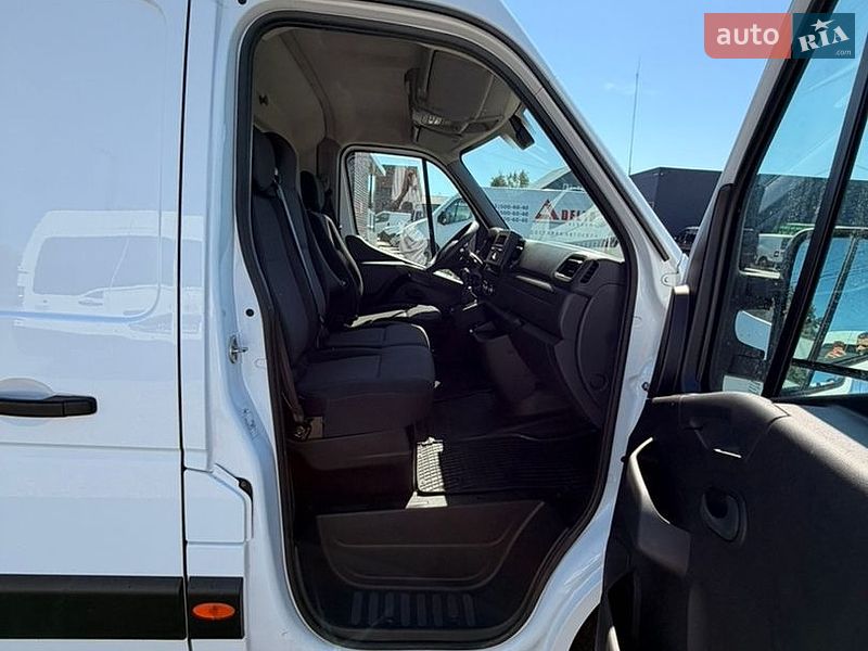 Грузовой фургон Renault Master 2022 в Луцке