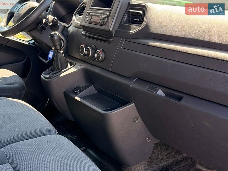 Грузовой фургон Renault Master 2022 в Луцке