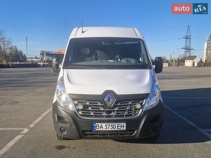 Грузопассажирский фургон Renault Master 2015 в Киеве