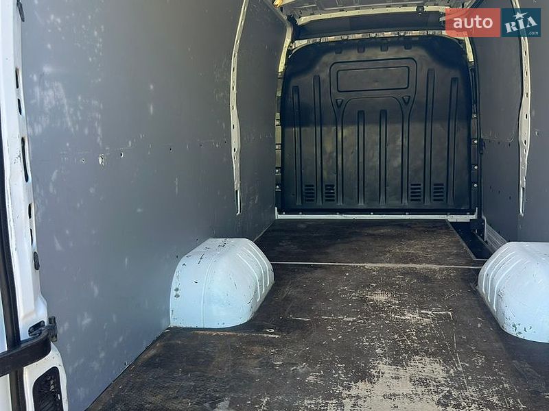 Грузовой фургон Renault Master 2020 в Львове