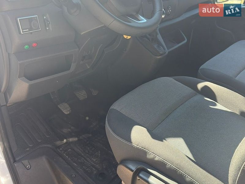 Грузовой фургон Renault Master 2020 в Львове