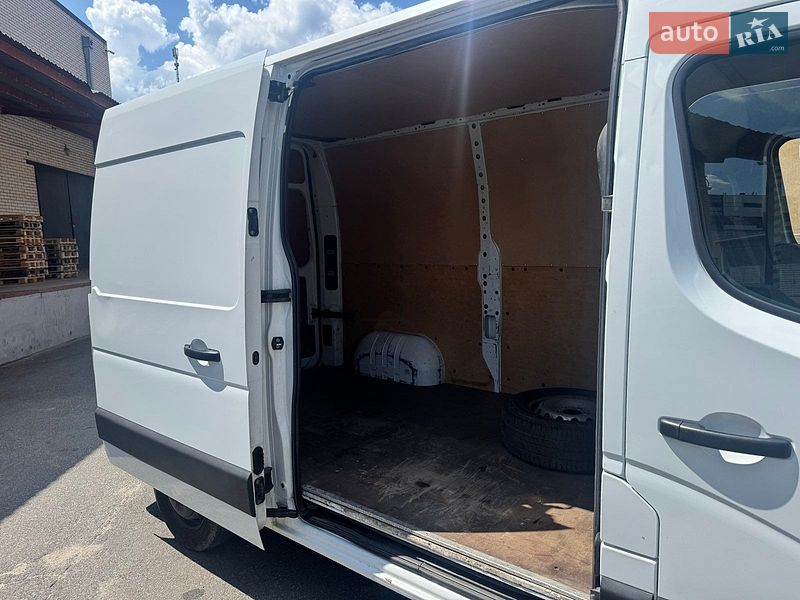 Грузовой фургон Renault Master 2016 в Киеве
