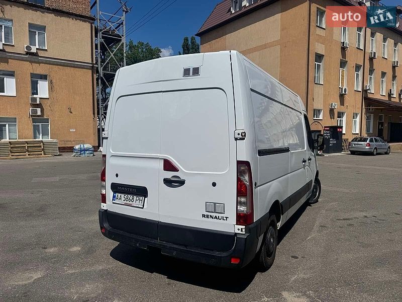 Грузовой фургон Renault Master 2016 в Киеве