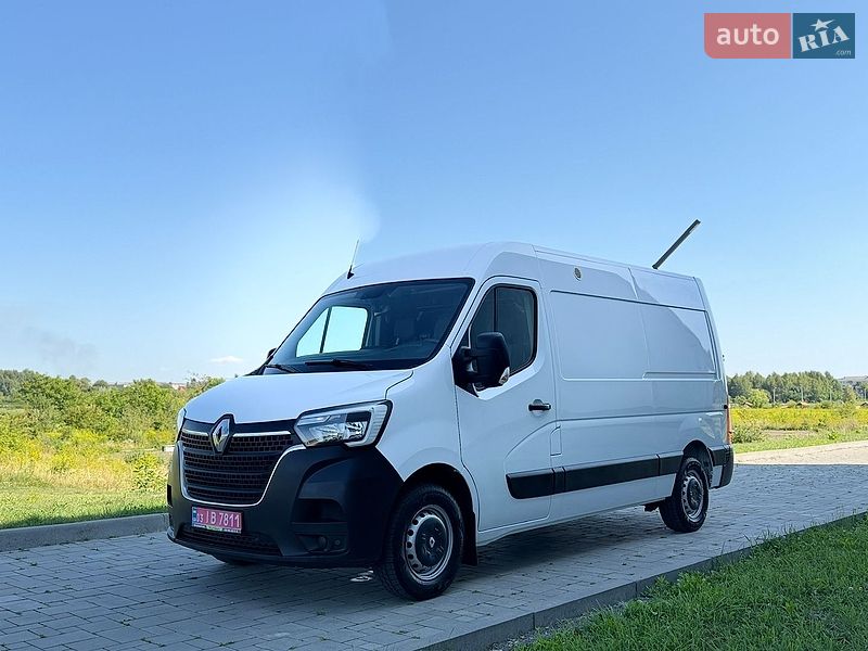 Вантажний фургон Renault Master 2020 в Рівному