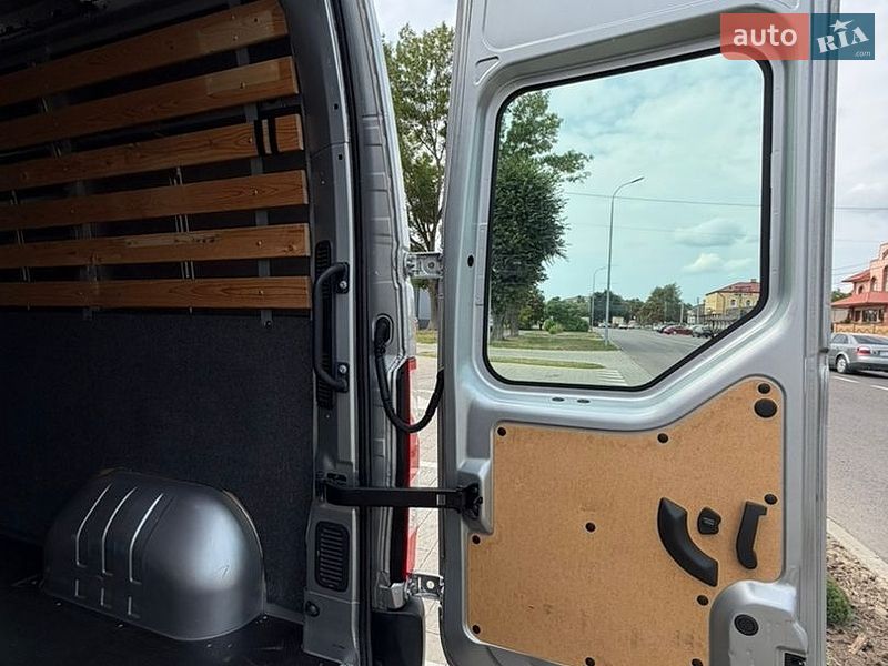 Грузовой фургон Renault Master 2022 в Луцке