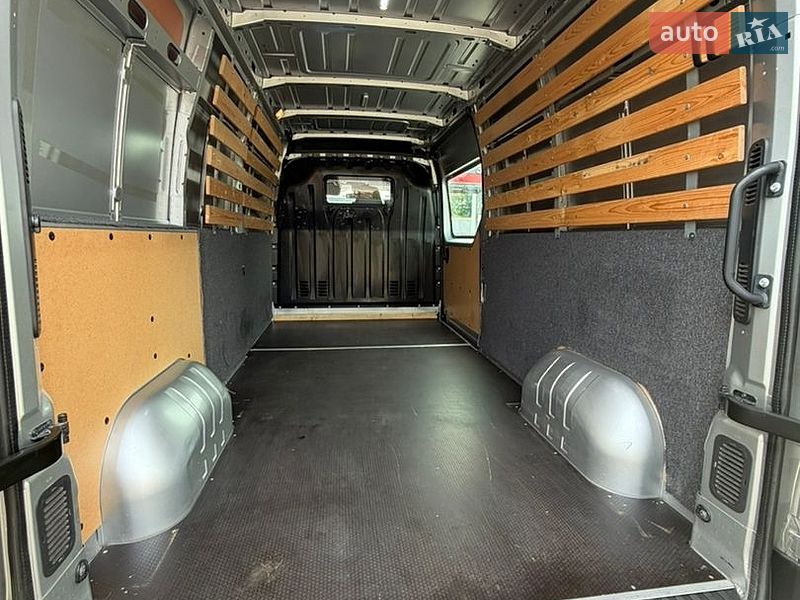 Грузовой фургон Renault Master 2022 в Луцке