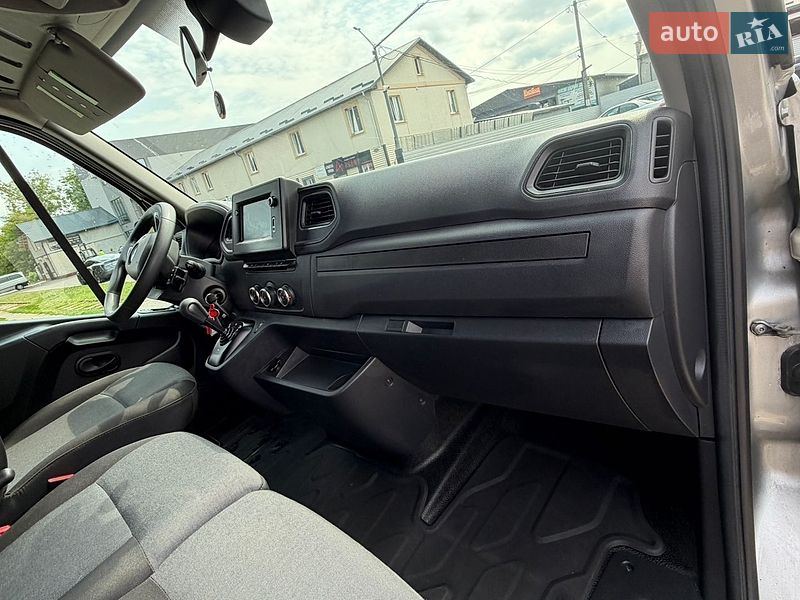 Грузовой фургон Renault Master 2022 в Луцке