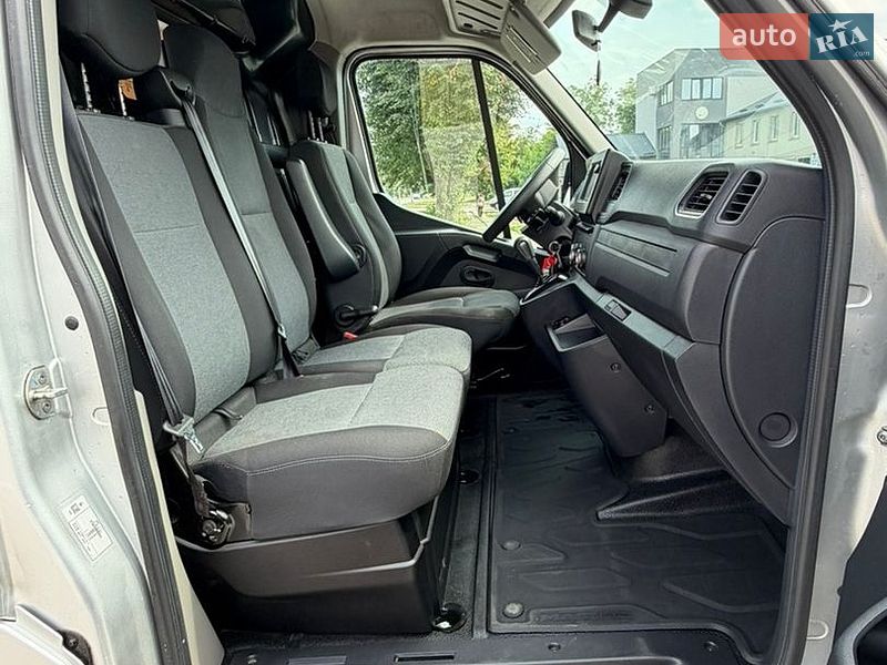 Грузовой фургон Renault Master 2022 в Луцке