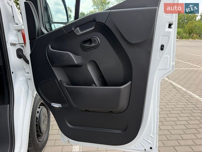 Вантажний фургон Renault Master 2025 в Івано-Франківську