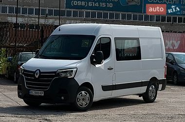 Вантажопасажирський фургон Renault Master 2020 в Львові