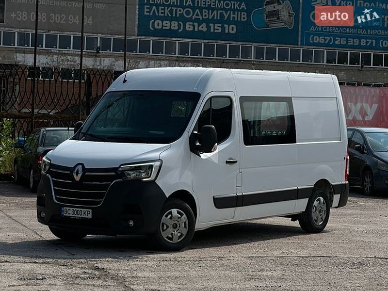 Вантажопасажирський фургон Renault Master 2020 в Львові