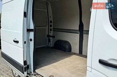 Грузовой фургон Renault Master 2015 в Фастове