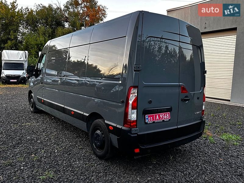 Вантажний фургон Renault Master 2022 в Бучі