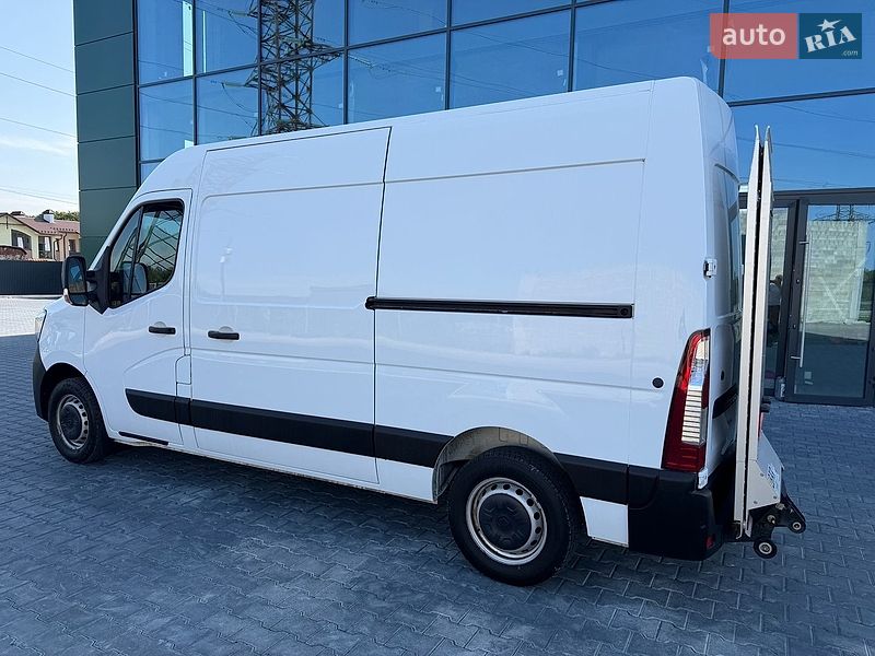 Грузовой фургон Renault Master 2022 в Тернополе