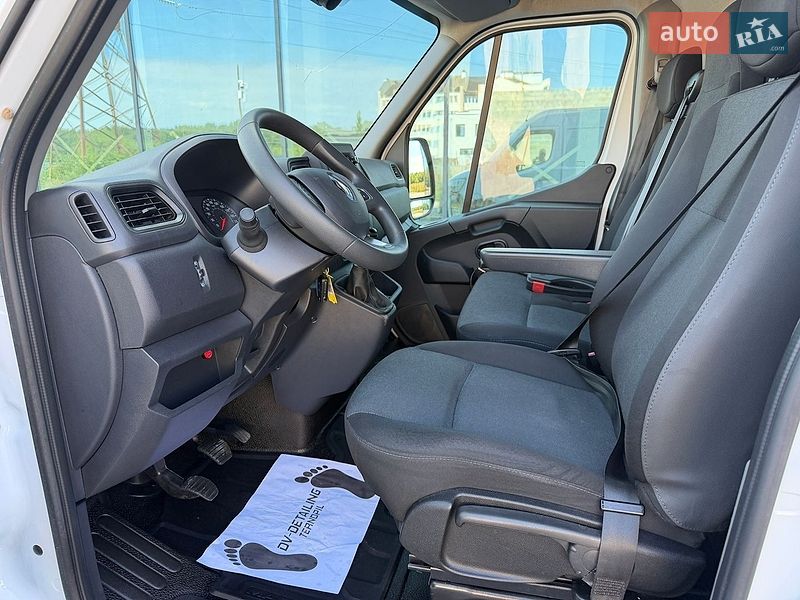 Грузовой фургон Renault Master 2022 в Тернополе