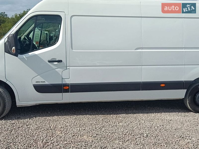 Вантажний фургон Renault Master 2015 в Бартатові