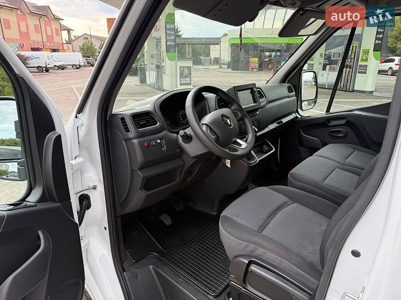 Вантажний фургон Renault Master 2021 в Дубні