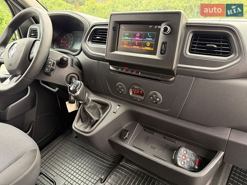 Вантажний фургон Renault Master 2021 в Дубні