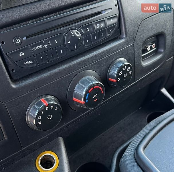 Грузовой фургон Renault Master 2011 в Ивано-Франковске
