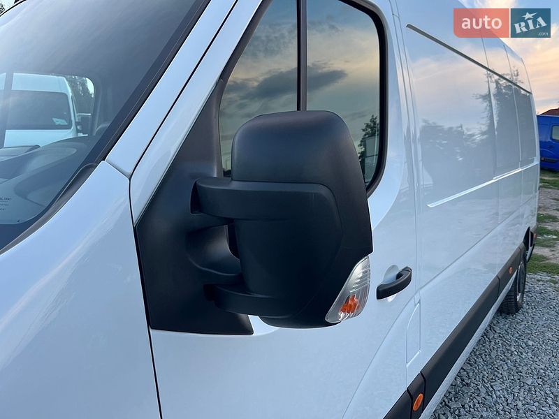 Грузовой фургон Renault Master 2023 в Дубно