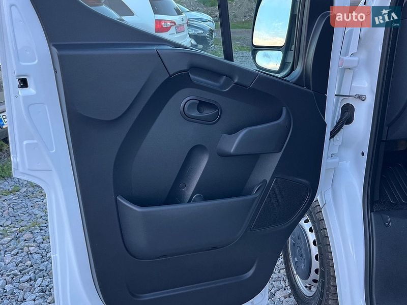 Грузовой фургон Renault Master 2023 в Дубно