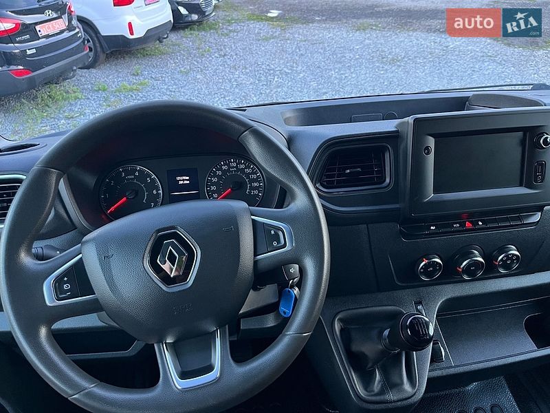 Грузовой фургон Renault Master 2023 в Дубно