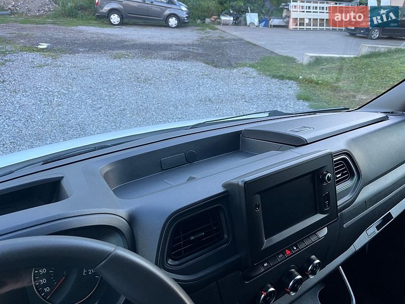 Грузовой фургон Renault Master 2023 в Дубно