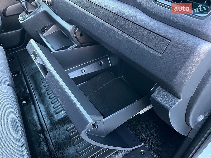 Грузовой фургон Renault Master 2023 в Дубно