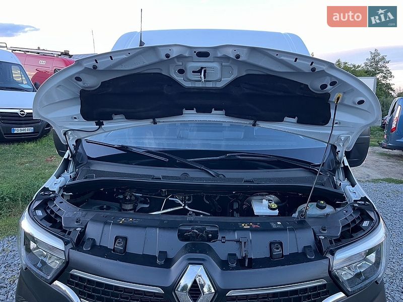 Грузовой фургон Renault Master 2023 в Дубно