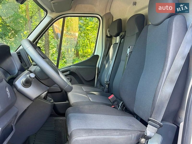 Вантажний фургон Renault Master 2022 в Рожище