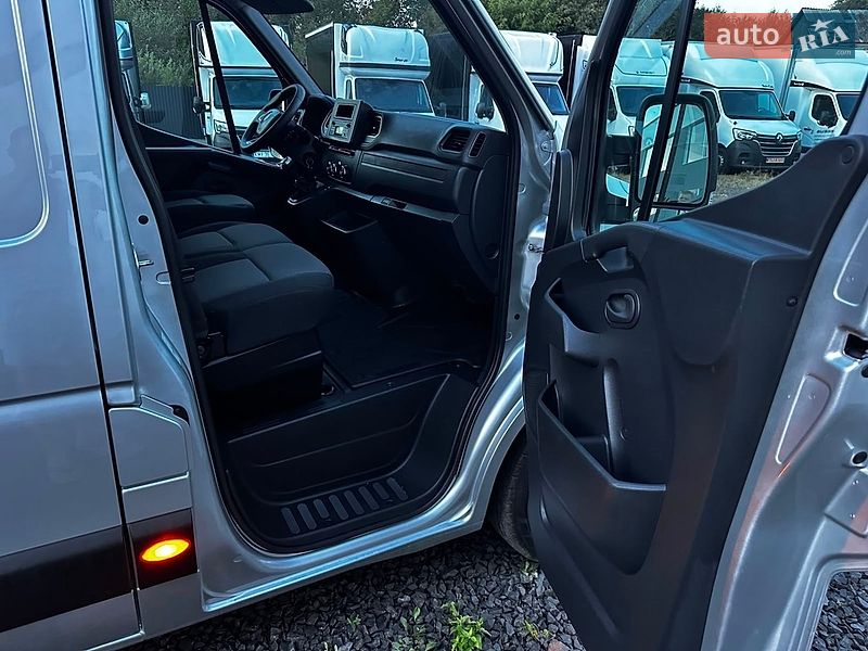Грузовой фургон Renault Master 2022 в Киеве