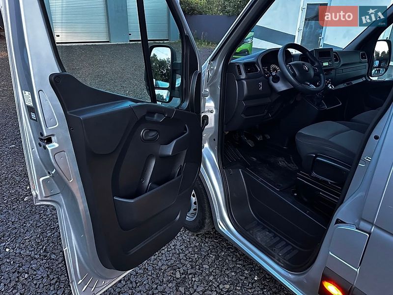 Грузовой фургон Renault Master 2022 в Киеве