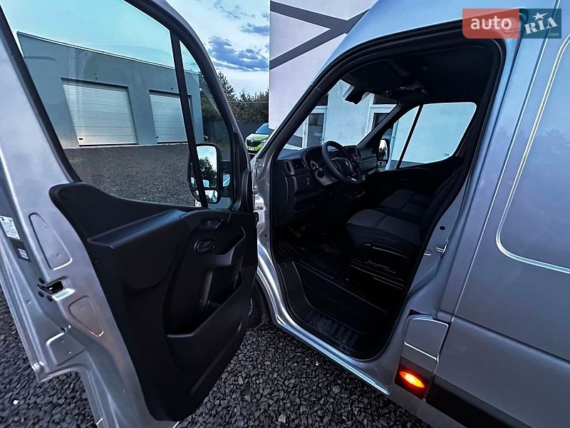 Грузовой фургон Renault Master 2022 в Киеве