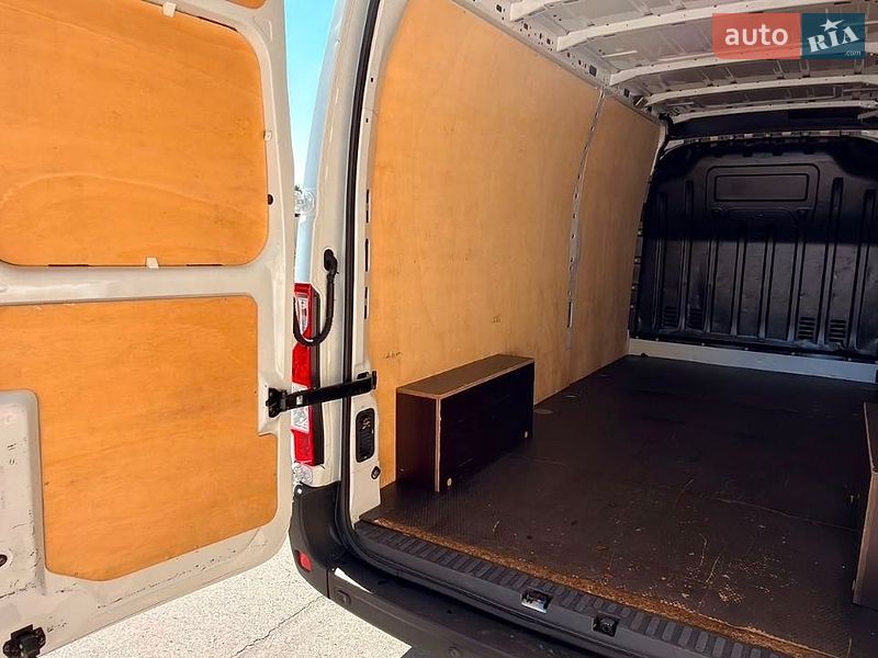 Вантажний фургон Renault Master 2022 в Києві