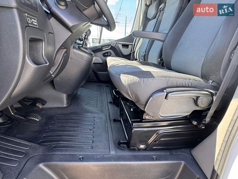 Вантажний фургон Renault Master 2018 в Києві