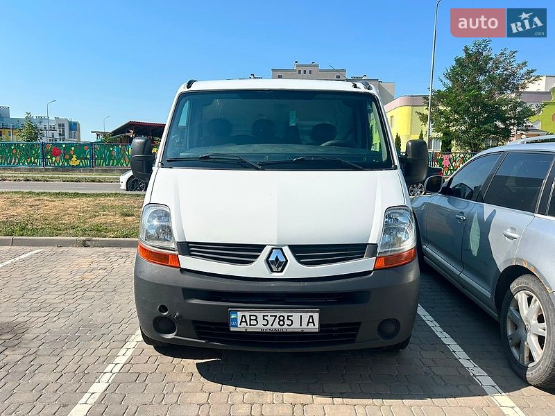Грузовой фургон Renault Master 2009 в Виннице