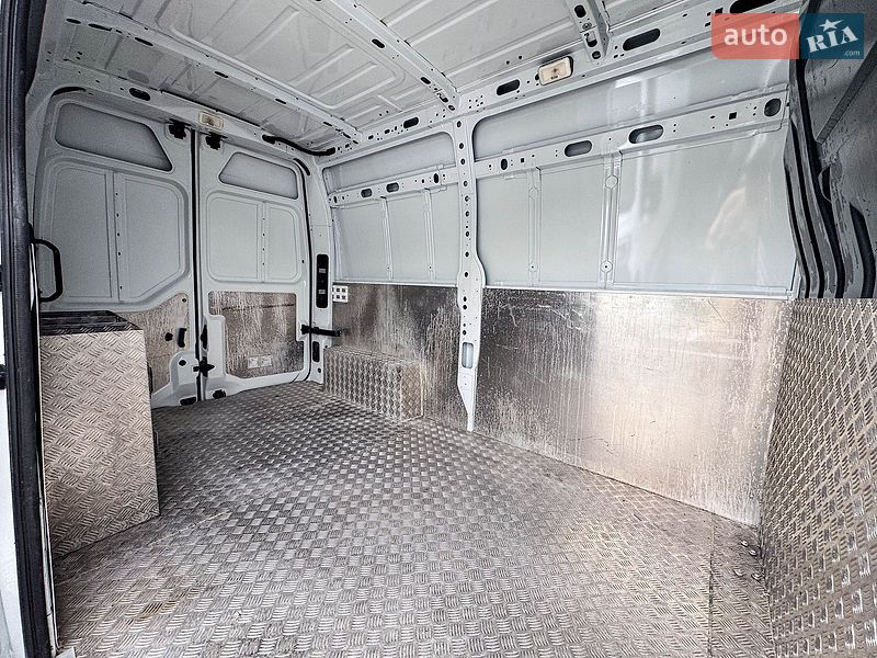 Вантажний фургон Renault Master 2021 в Рівному