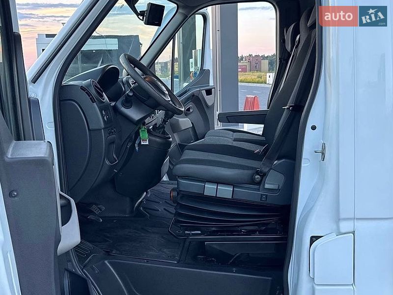 Грузовой фургон Renault Master 2019 в Львове
